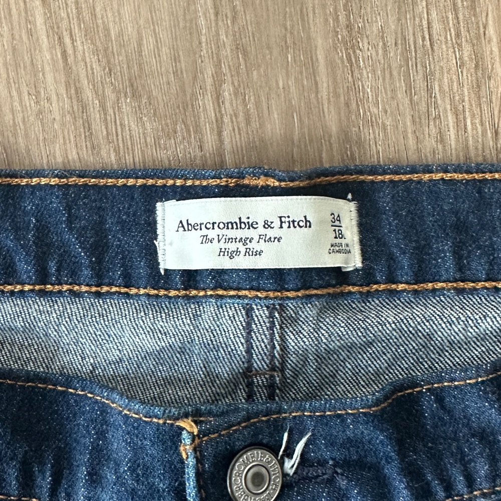 Abercrombie & Fitch Vintage Flare High Rise Jeans – Size 34 / 18L - Picture 3 of 10